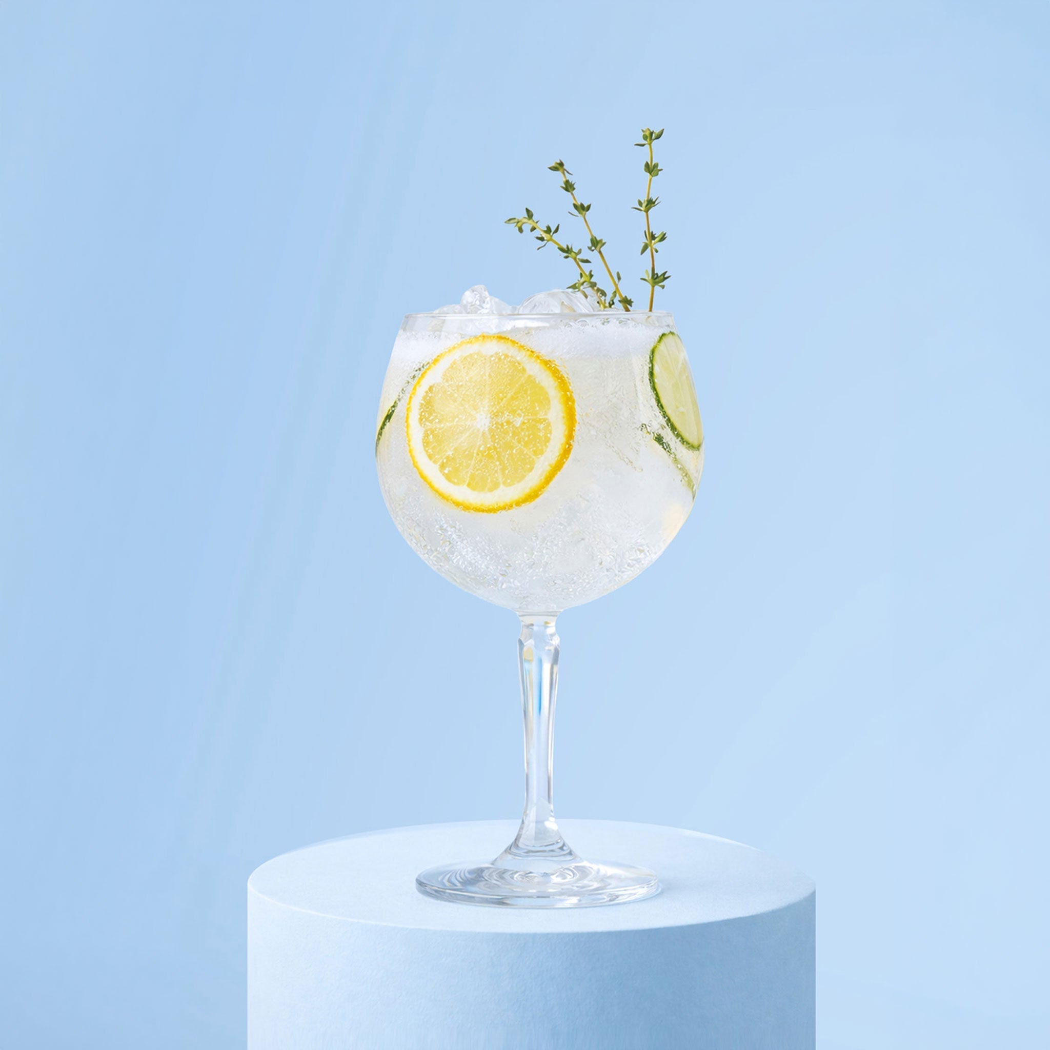 Gin & Tonic sans alcool : La recette botanique et rafraîchissante avec Pollen Drinks